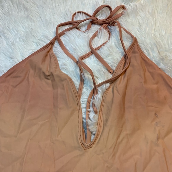 Swimsuit - Picture 4 of 6